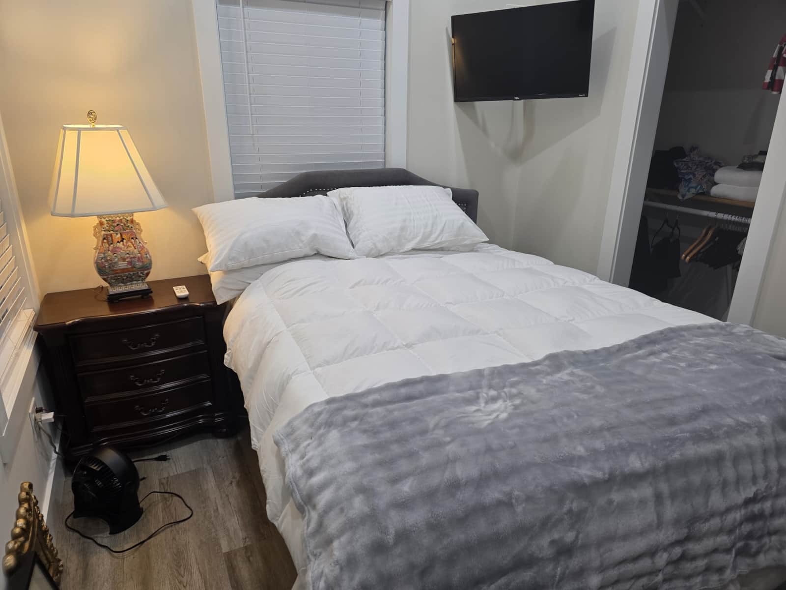 Master bedroom 